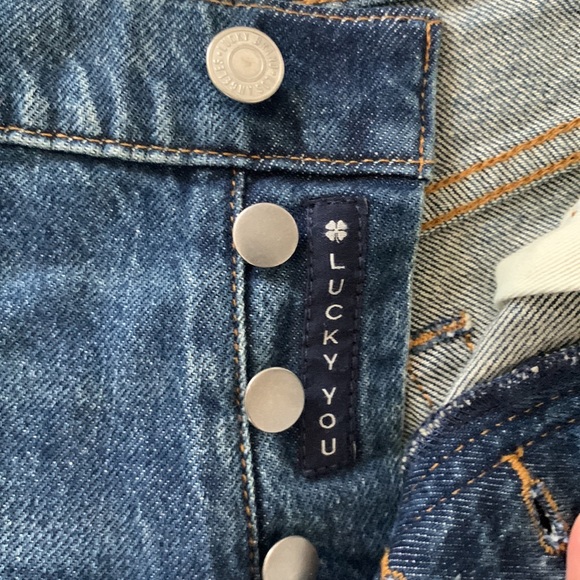 Lucky Brand Medium Wash High Rise Button Fly Relaxed Taper Leg Crop Mom Jeans - Picture 3 of 10